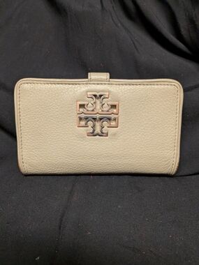 Tory Burch Beige Leather Wallet with Logo